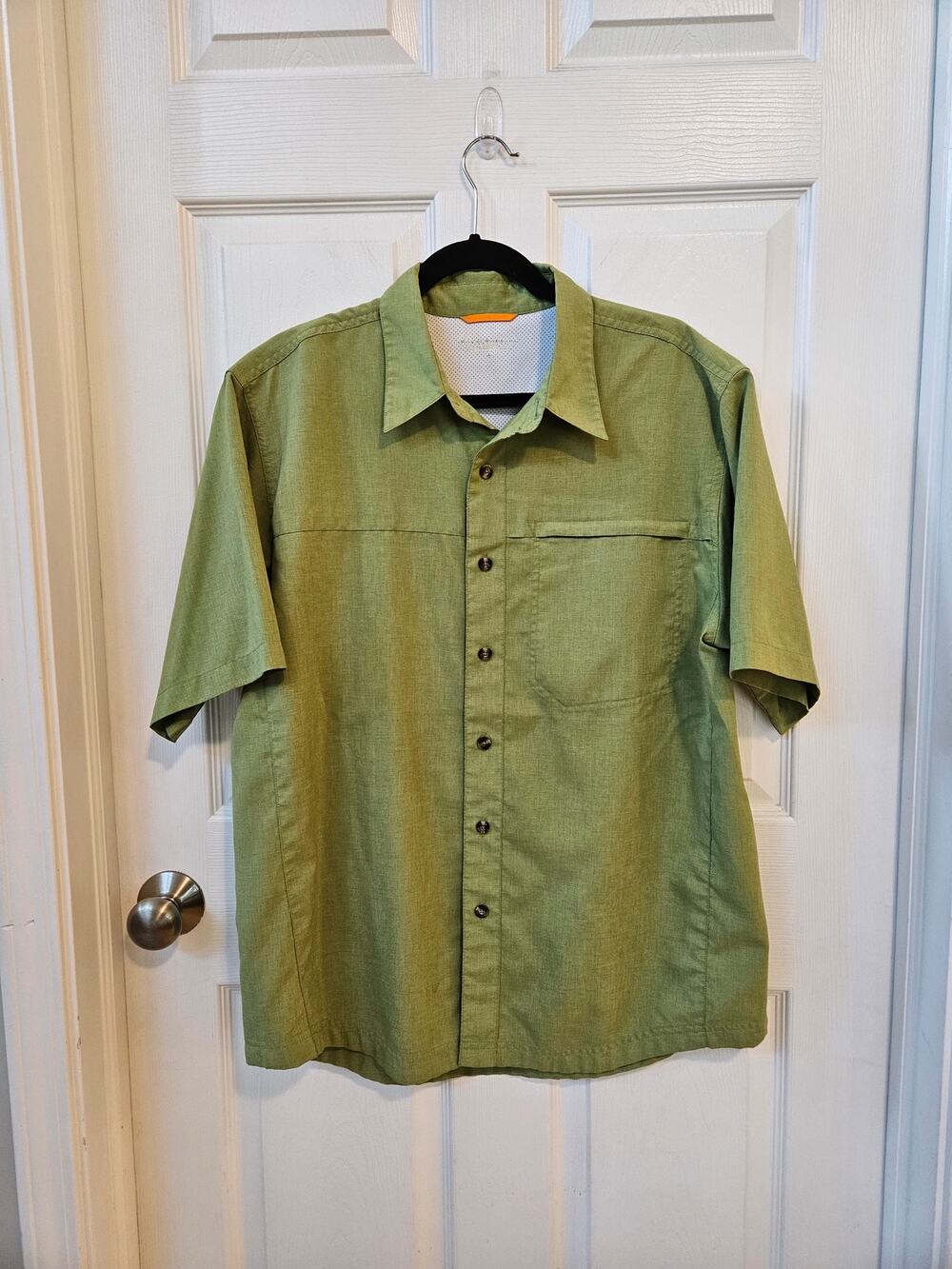Royal Robbins Men’s Large Green Short Sleeve Hiking Travel Shirt Ventilated
